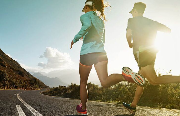 Exercices pour hommes et femmes.